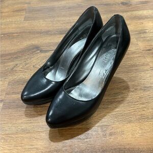 Nine West Classic Black Heels